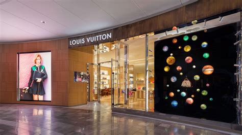 louis vuitton garden state plaza|louis vuitton paramus.